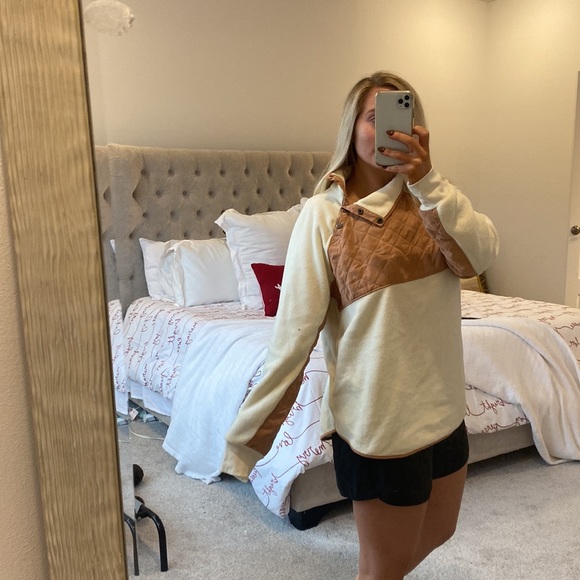 Fleece pullover - Picture 3 of 3